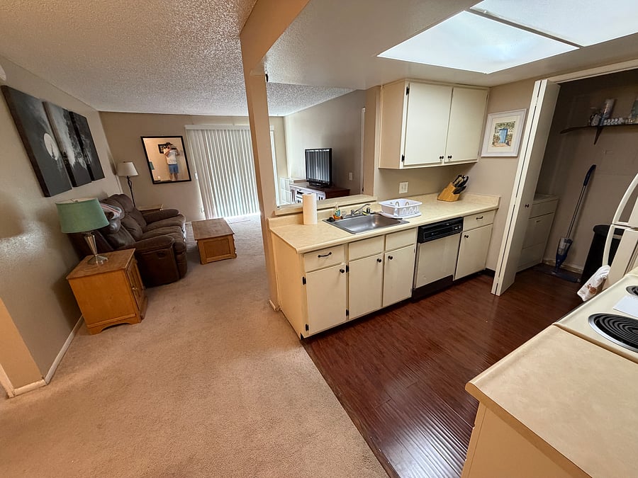 Furnished Finder property 1057794_1 photo 4