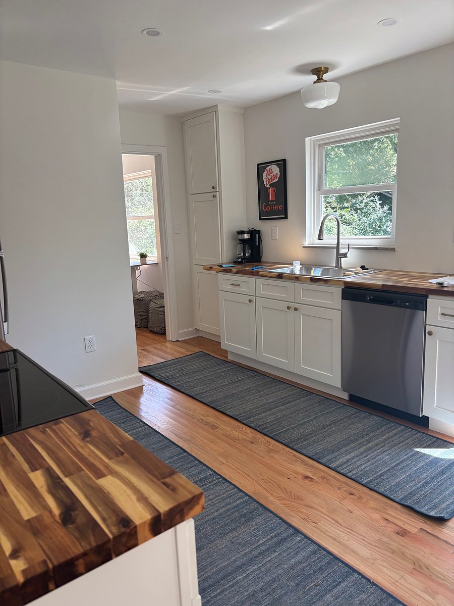 Furnished Finder property 1057821_1 photo 3