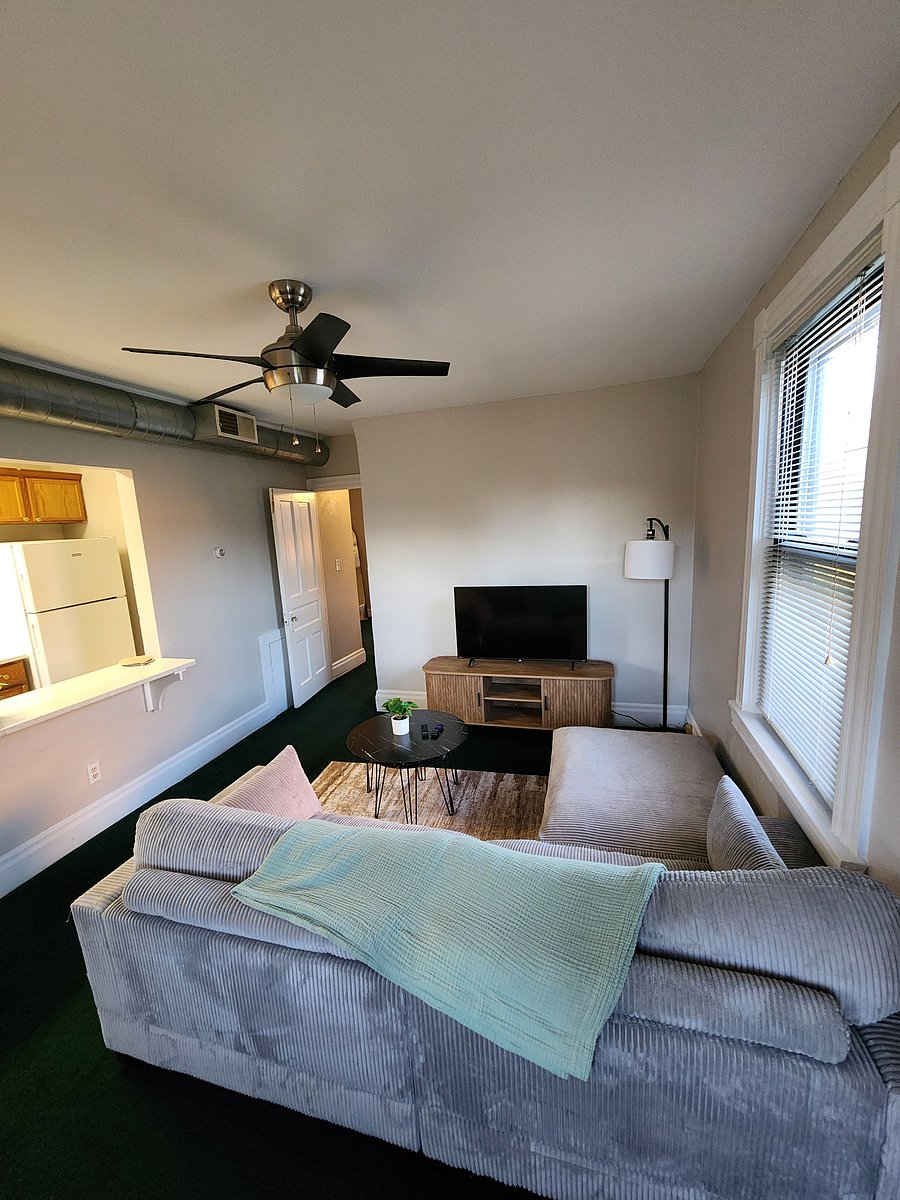 Furnished Finder property 1057854_1 photo 3