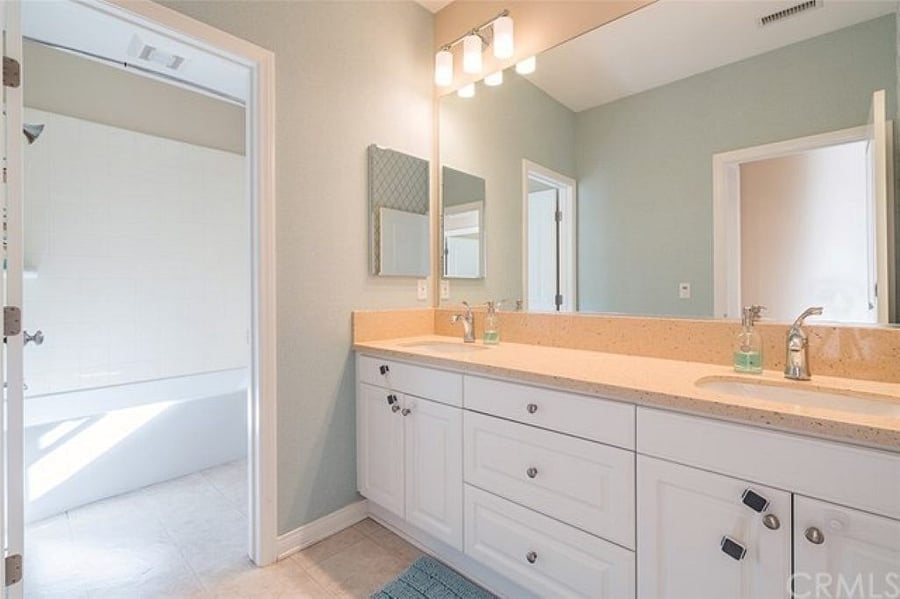 Furnished Finder property 1057918_1 photo 2