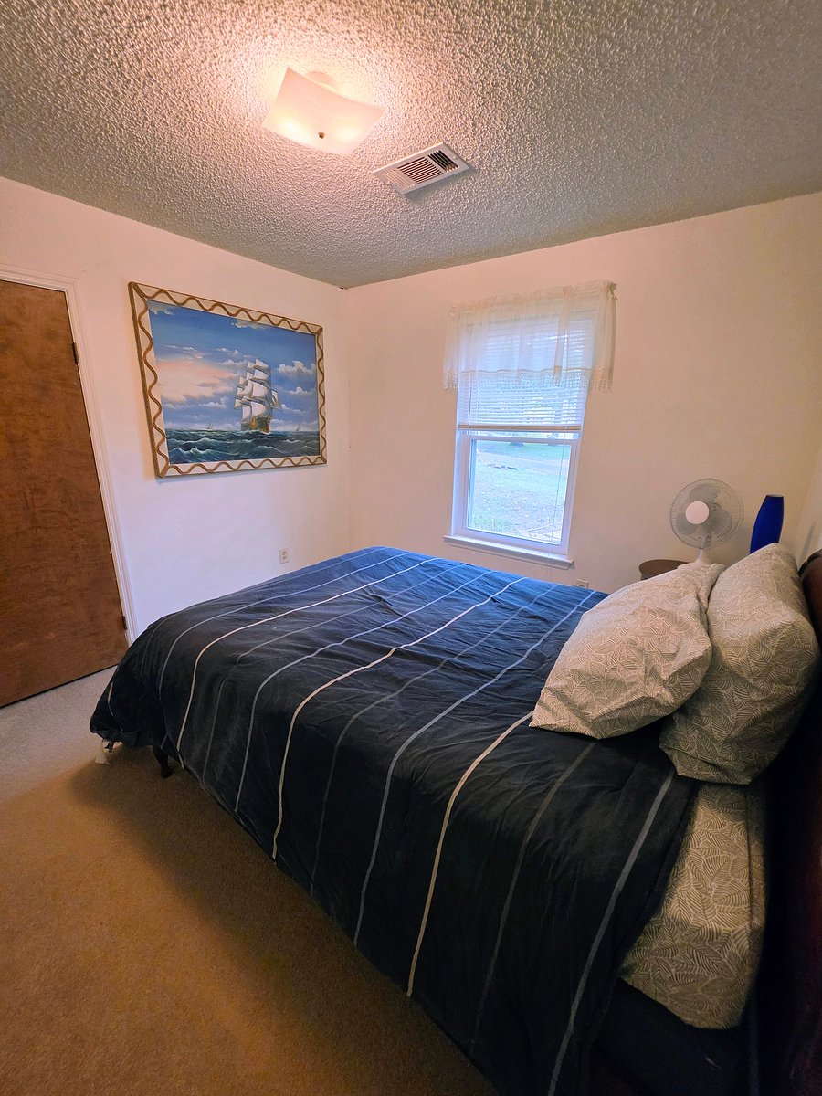 Additional furnished bedroom with full size bed