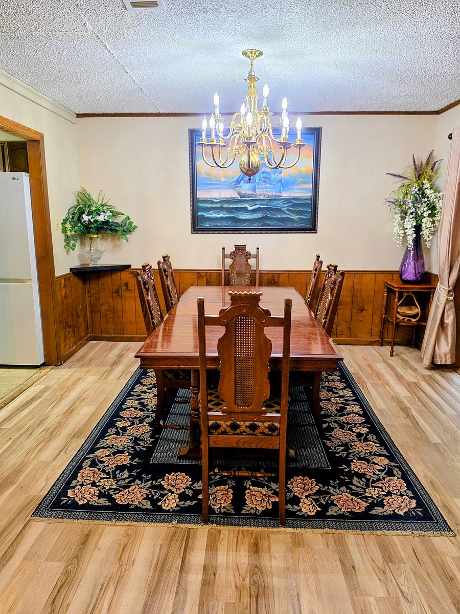 Dedicated dining area with seating for six