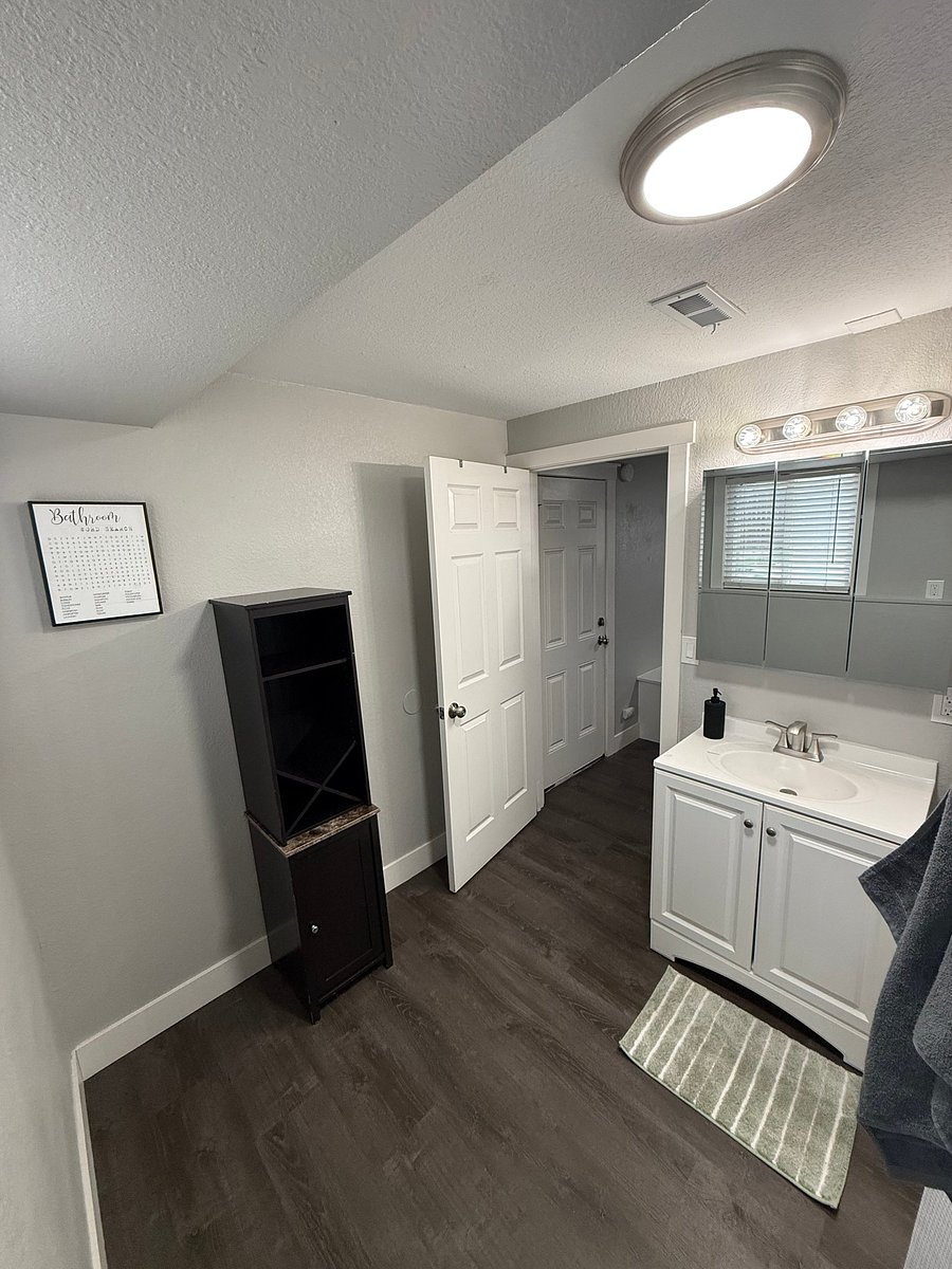Furnished Finder property 1057955_1 photo 12