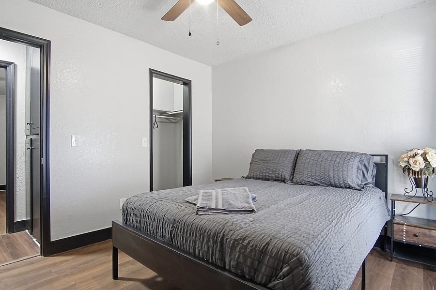 Furnished Finder property 1058006_1 photo 35
