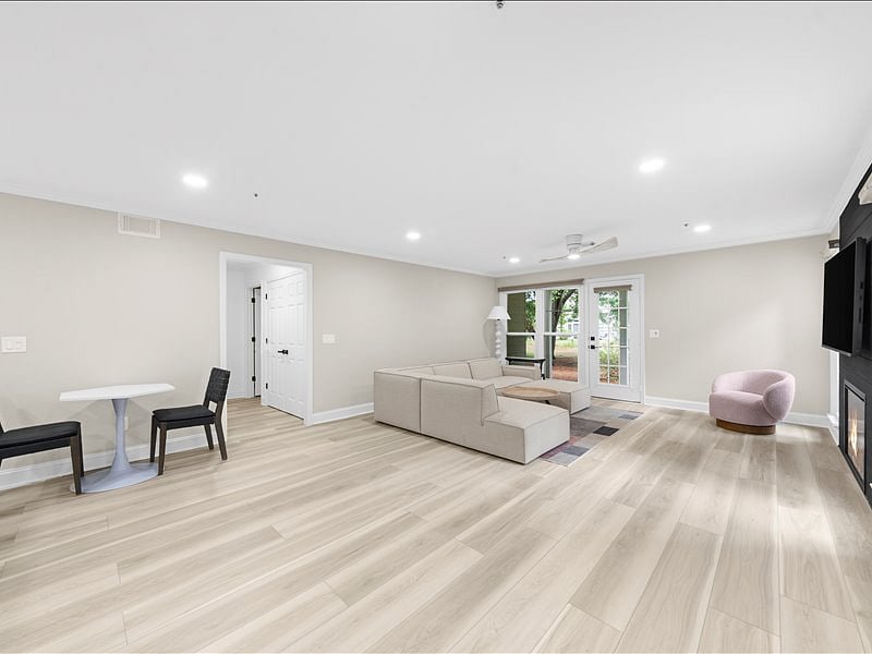 Furnished Finder property 1058008_1 photo 9