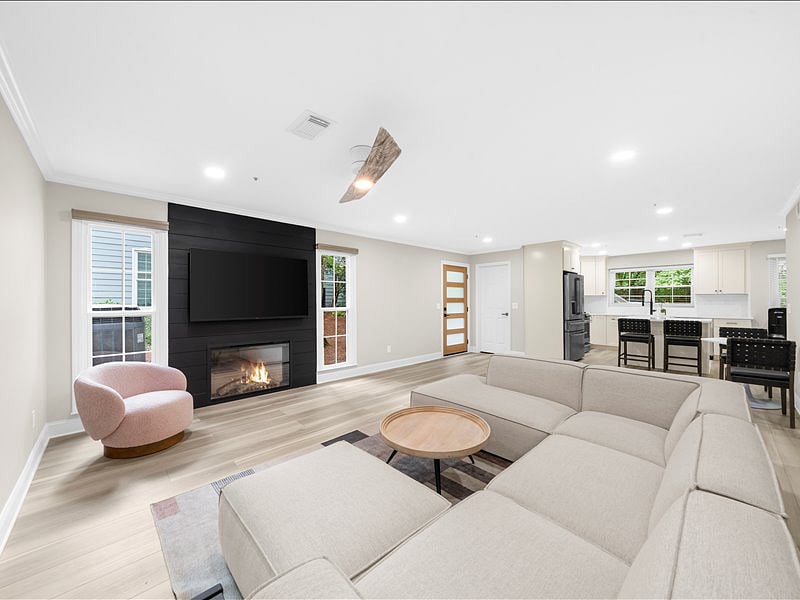 Furnished Finder property 1058008_1 photo 15