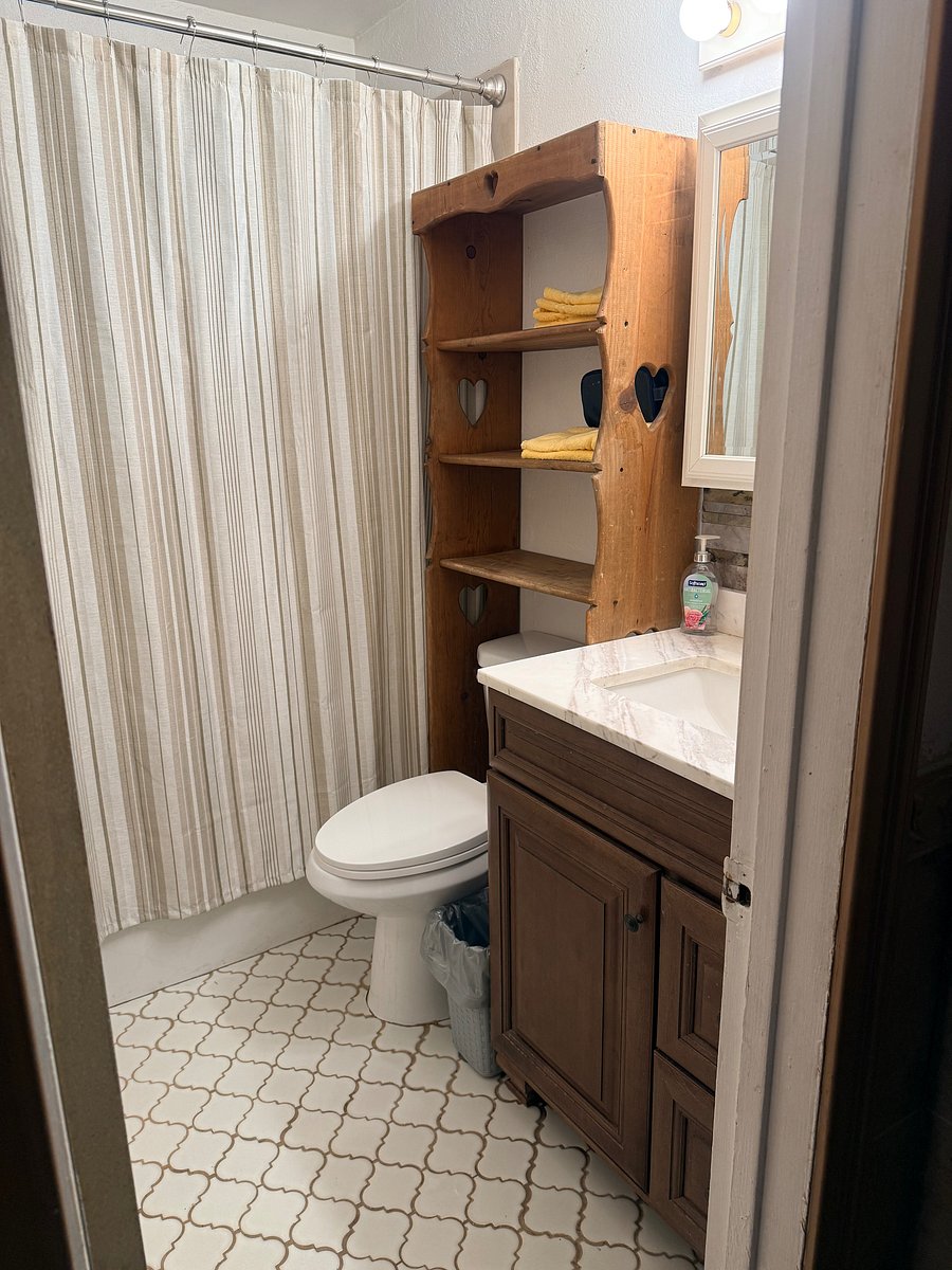 Furnished Finder property 1058048_1 photo 10