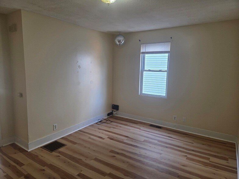 Furnished Finder property 1058098_1 photo 6