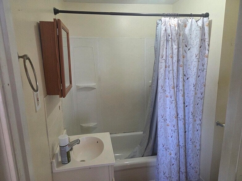 Furnished Finder property 1058098_1 photo 3