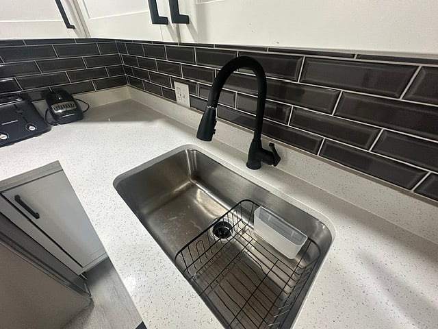 Furnished Finder property 1058197_1 photo 11