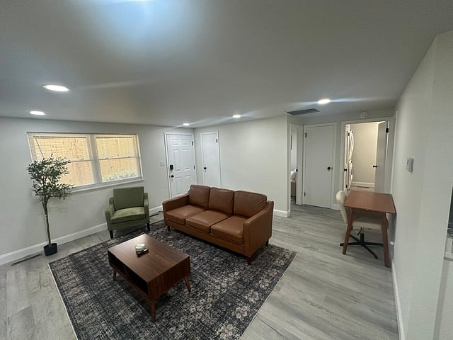Furnished Finder property 1058197_1 photo 6