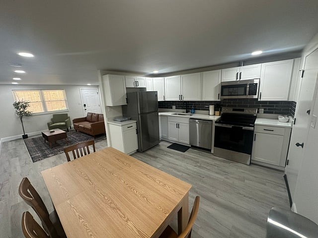 Furnished Finder property 1058197_1 photo 9