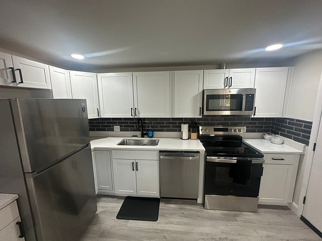 Furnished Finder property 1058197_1 photo 12