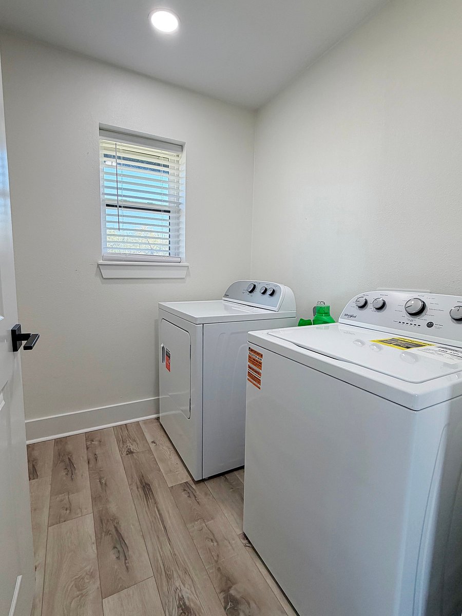 Furnished Finder property 1058198_1 photo 42