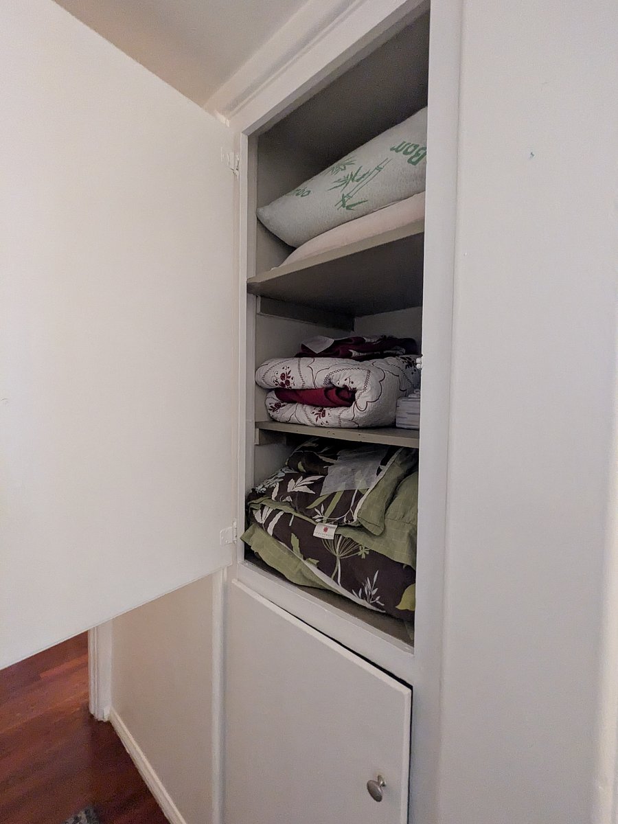 Linen storage 