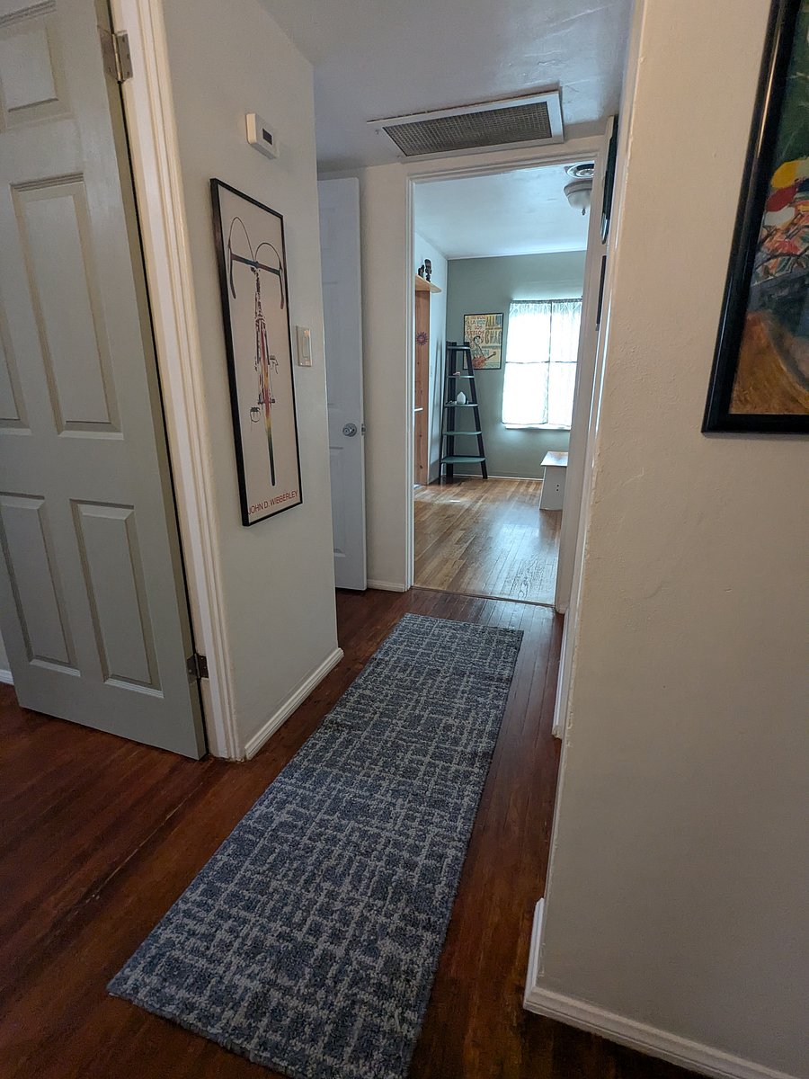 Hallway to dining room 
