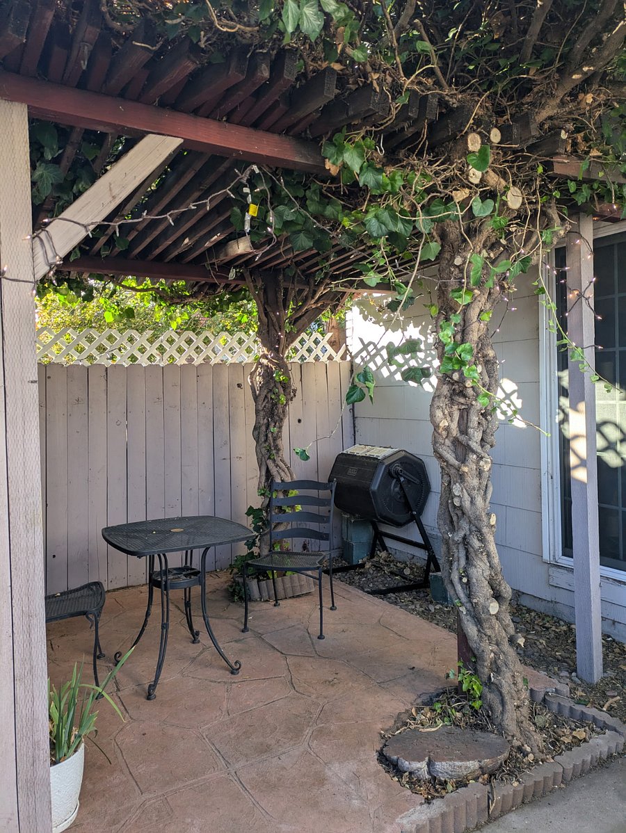 Furnished Finder property 1058360_1 photo 3