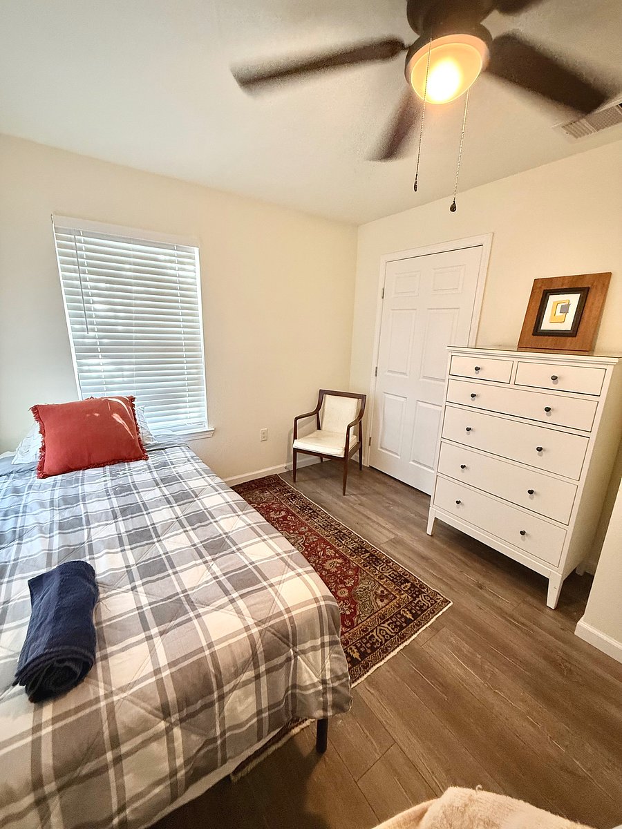 Furnished Finder property 1058366_1 photo 16