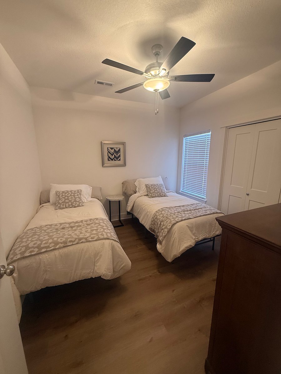 Furnished Finder property 1058396_1 photo 12