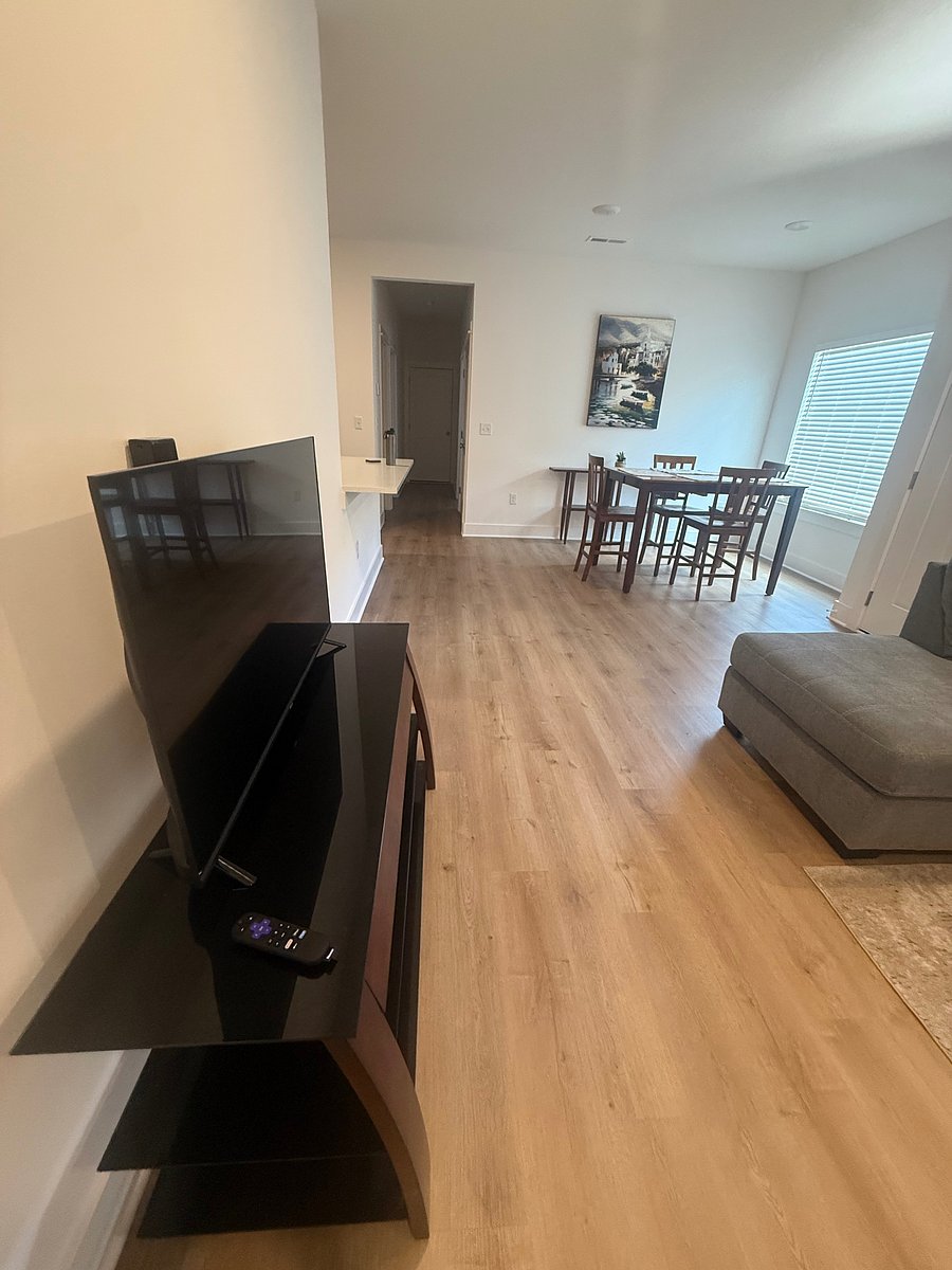 Furnished Finder property 1058396_1 photo 9