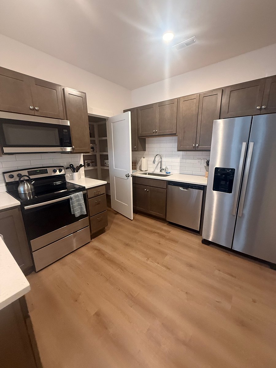 Furnished Finder property 1058396_1 photo 15