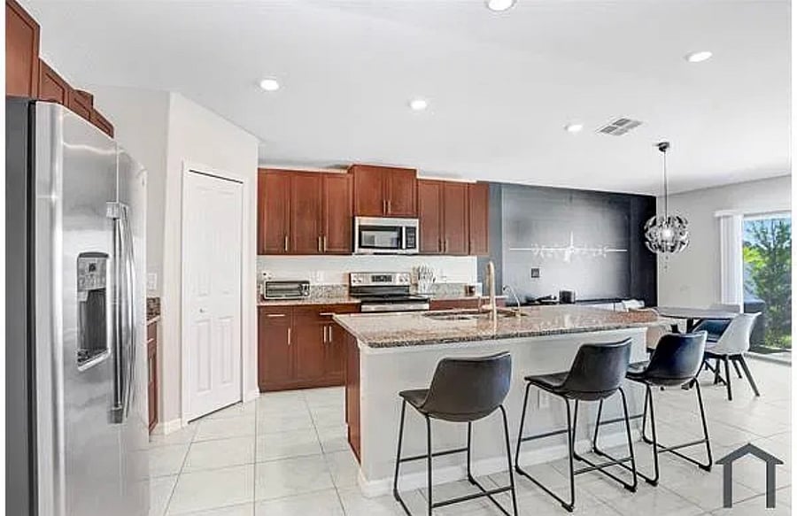 Furnished Finder property 1058412_1 photo 4