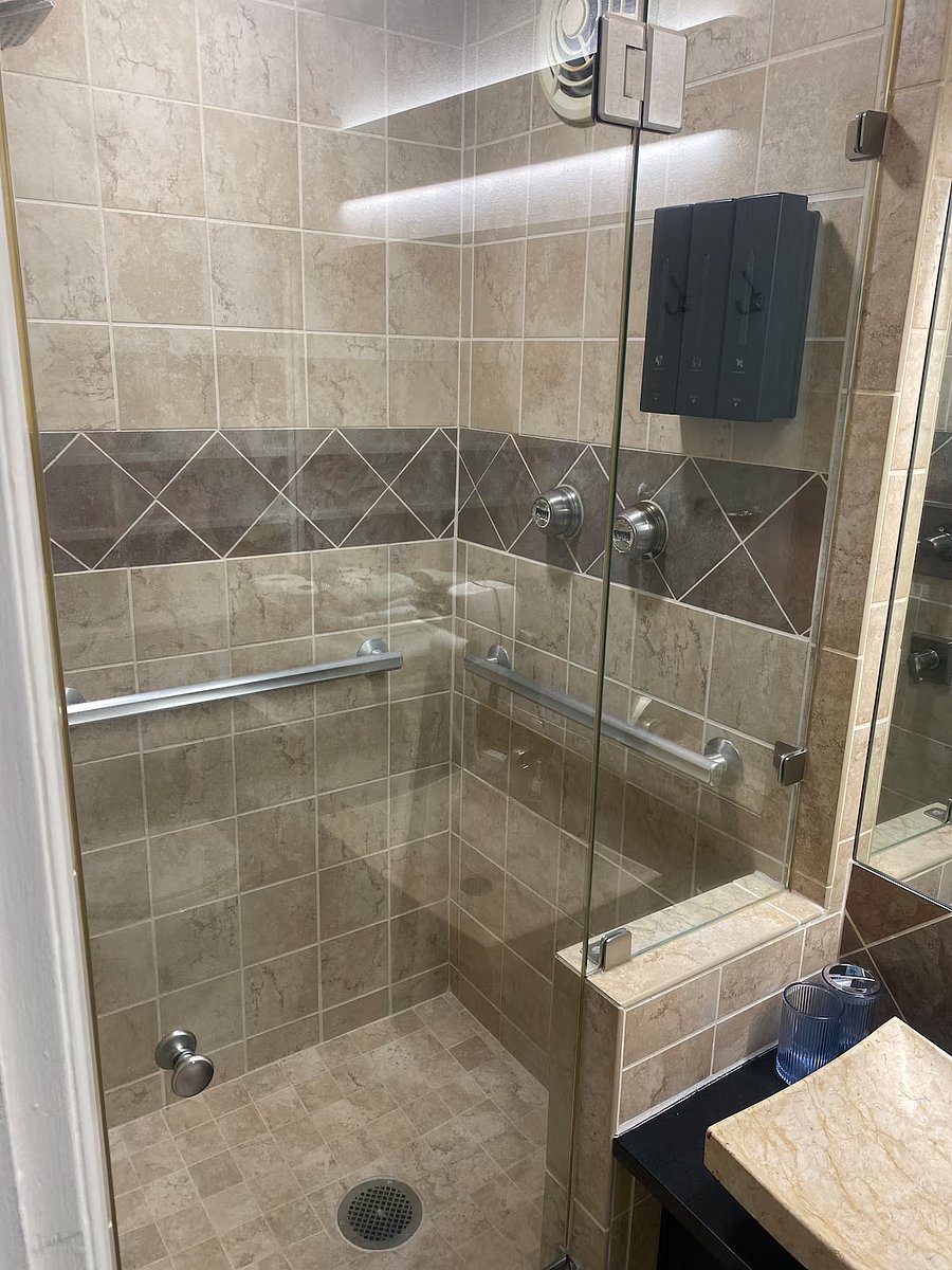Furnished Finder property 1058474_1 photo 23