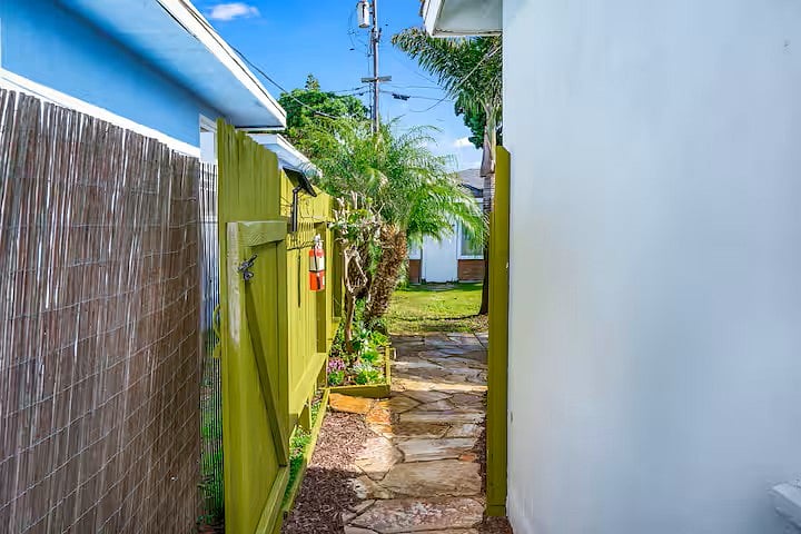 Furnished Finder property 1058534_1 photo 16
