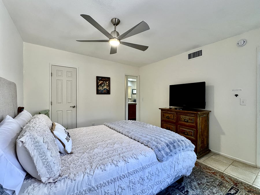 Furnished Finder property 1058602_1 photo 24