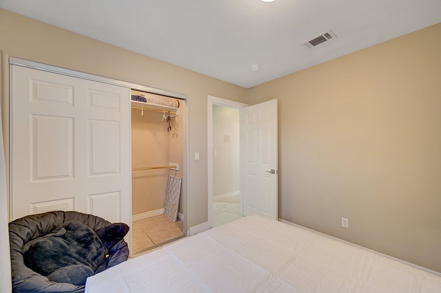 Furnished Finder property 1058738_1 photo 15