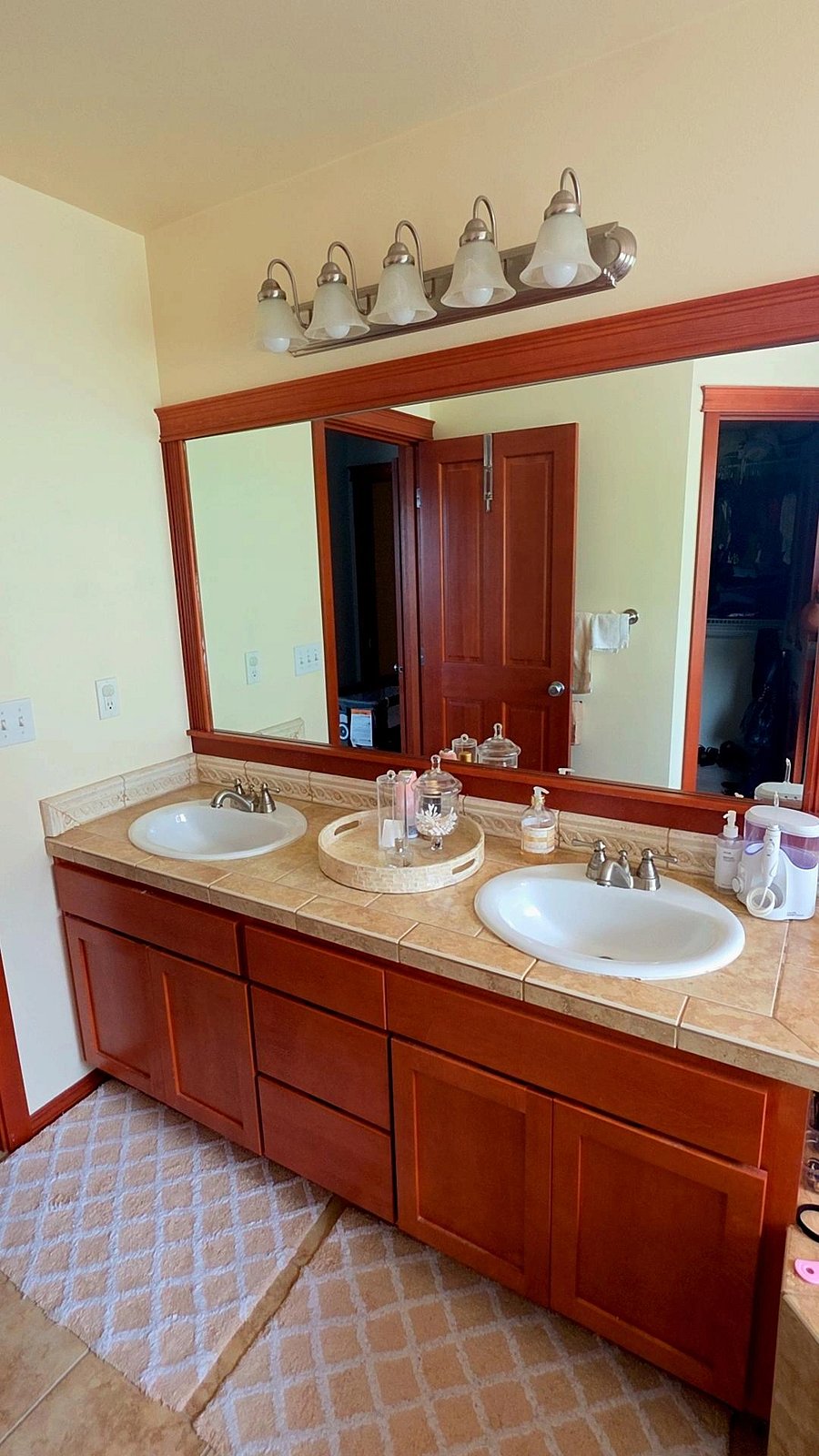 Furnished Finder property 1058824_1 photo 5