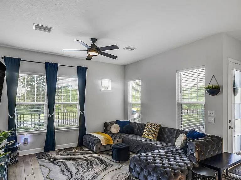Furnished Finder property 1058832_1 photo 2