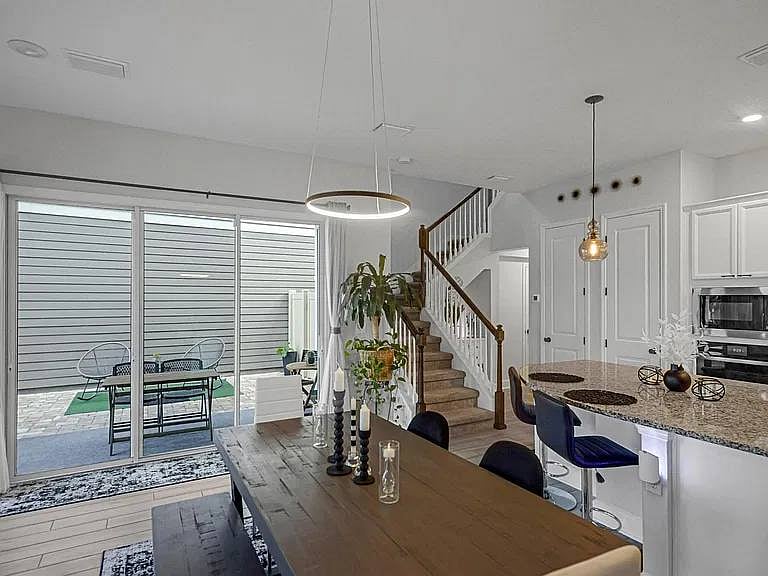 Furnished Finder property 1058832_1 photo 4