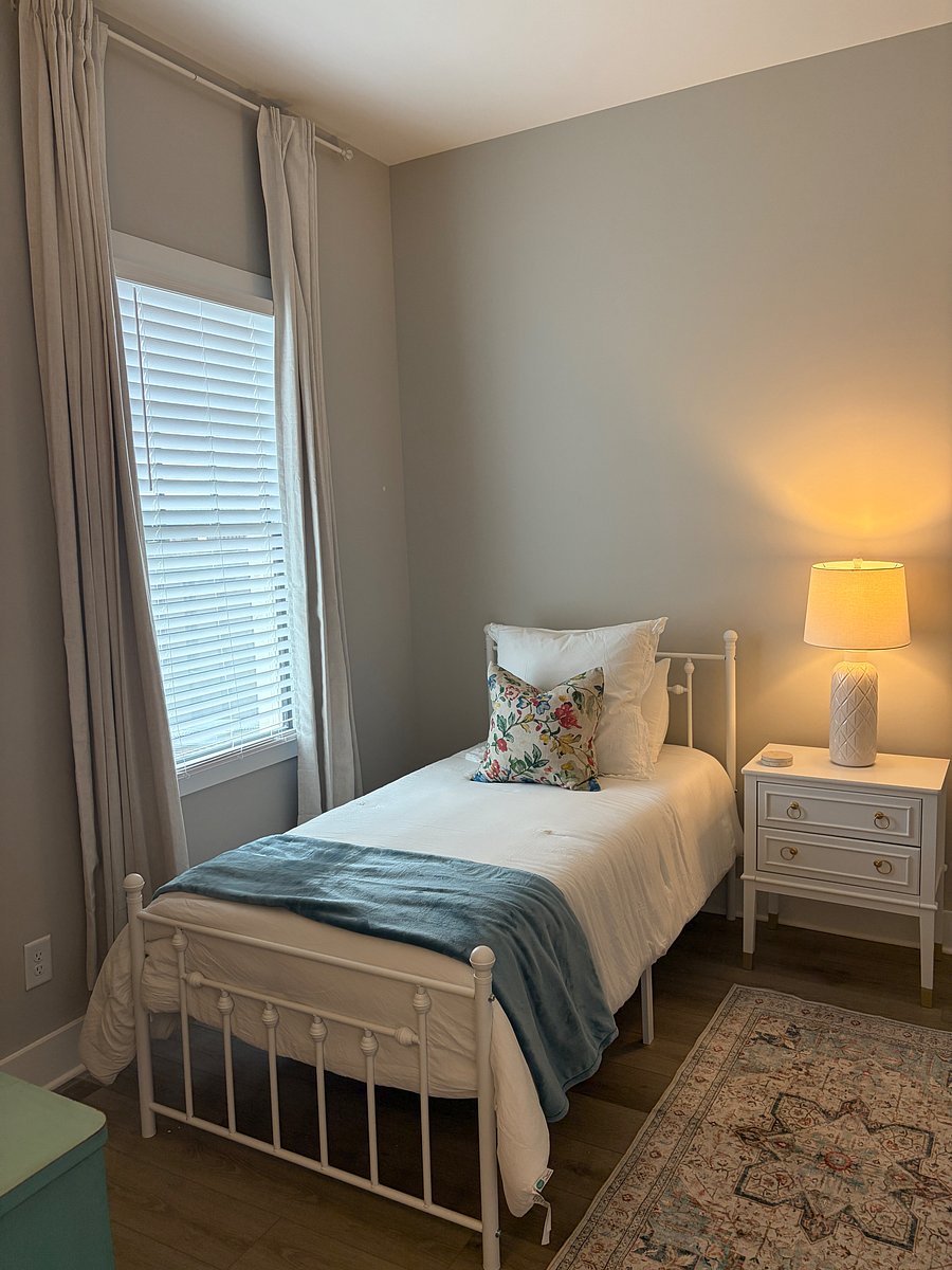 Furnished Finder property 1058880_1 photo 8