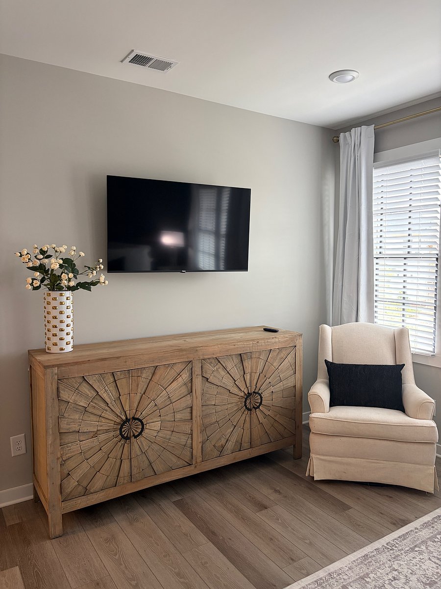 Furnished Finder property 1058880_1 photo 4