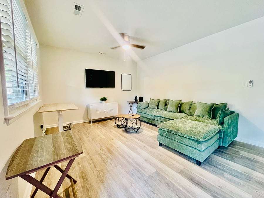 Furnished Finder property 1059083_1 photo 3