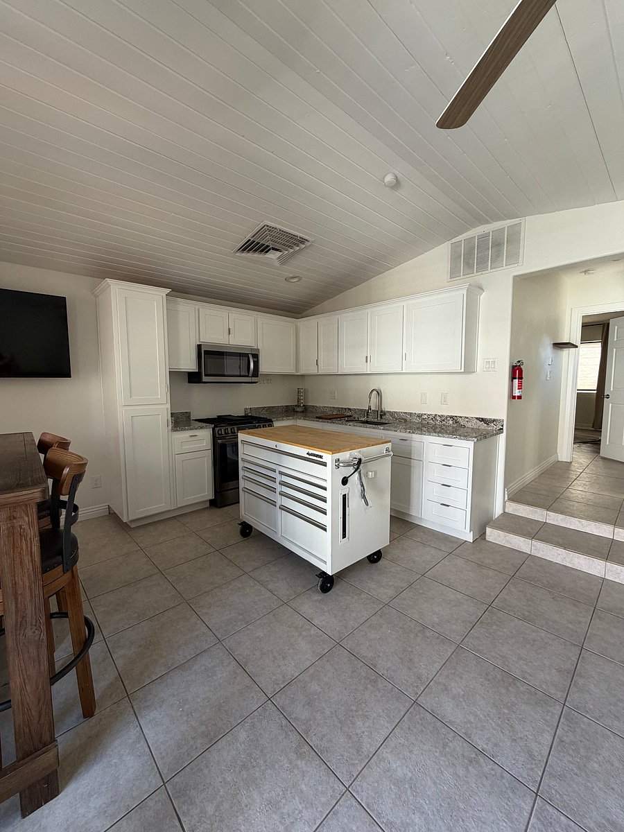 Furnished Finder property 1059261_1 photo 16