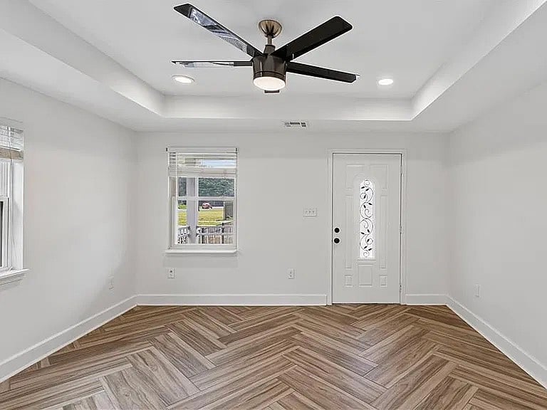 Furnished Finder property 1059338_1 photo 3