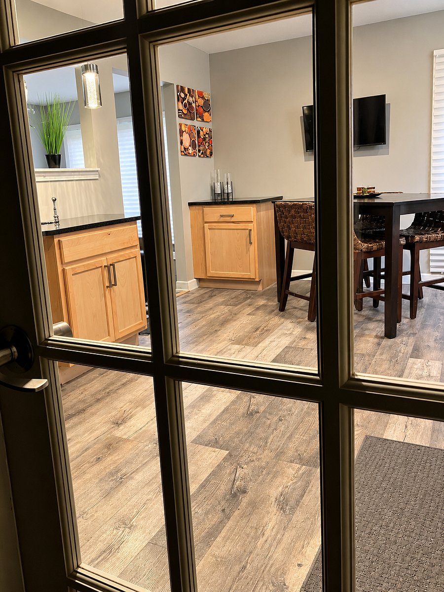 Side Entrance (Kitchen)