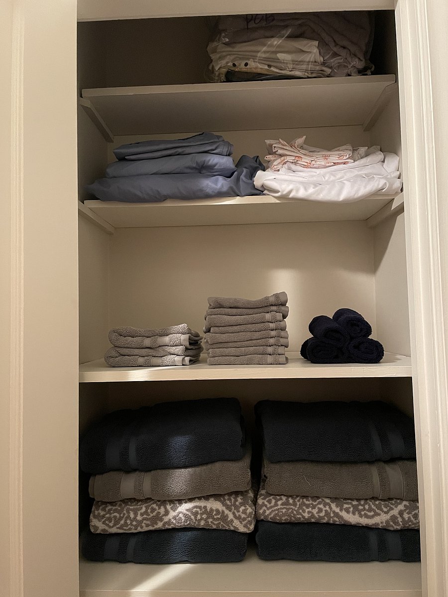 A little luxury goes a long way on life's winding road! Plush bath towels, hand towels, and washcloths to keep you feeling fresh + comfortable during your stay. Thoughtfully provided because every wandering soul deserves comfort and care along the way.