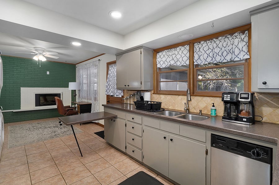 Furnished Finder property 1059768_1 photo 9
