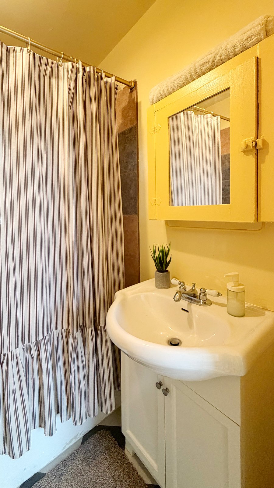 Furnished Finder property 1059859_1 photo 17