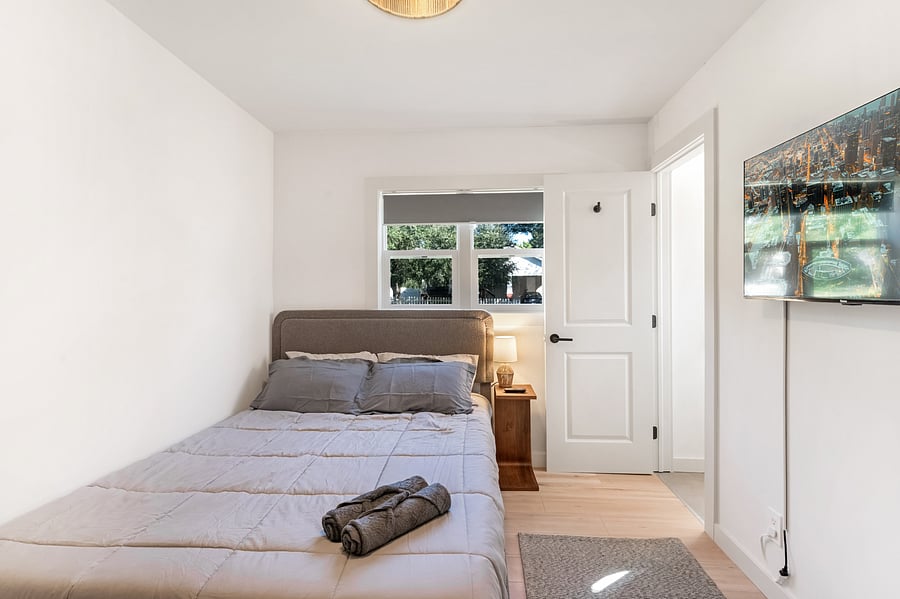 Furnished Finder property 1060727_1 photo 16
