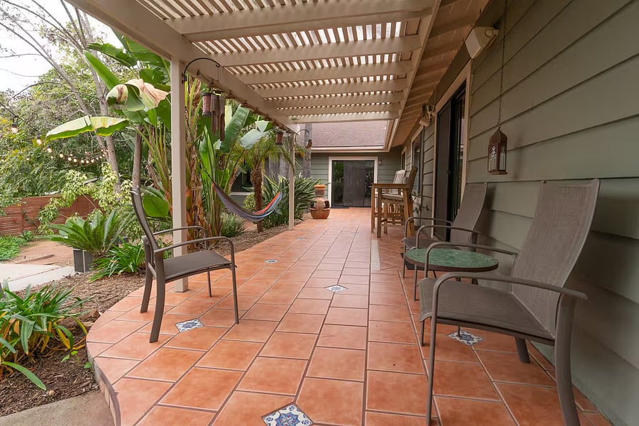 Furnished Finder property 1060760_1 photo 52
