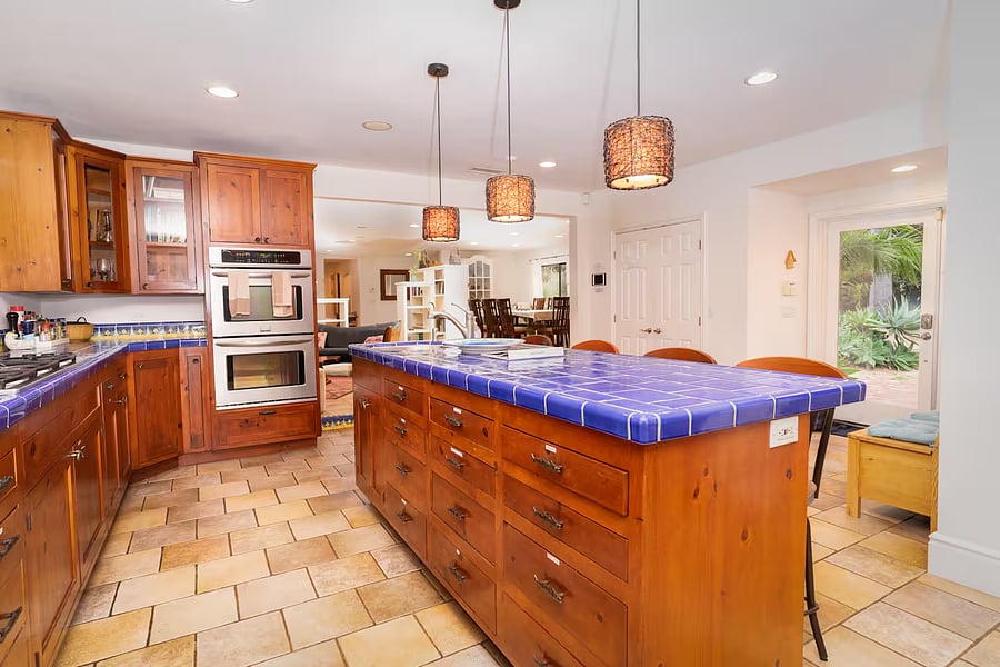 Furnished Finder property 1060760_1 photo 14