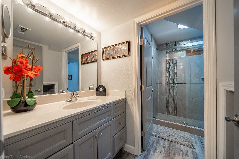 Downstairs Full Bathroom