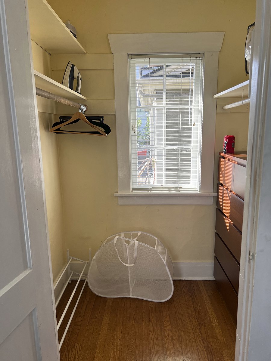 walk-in closet