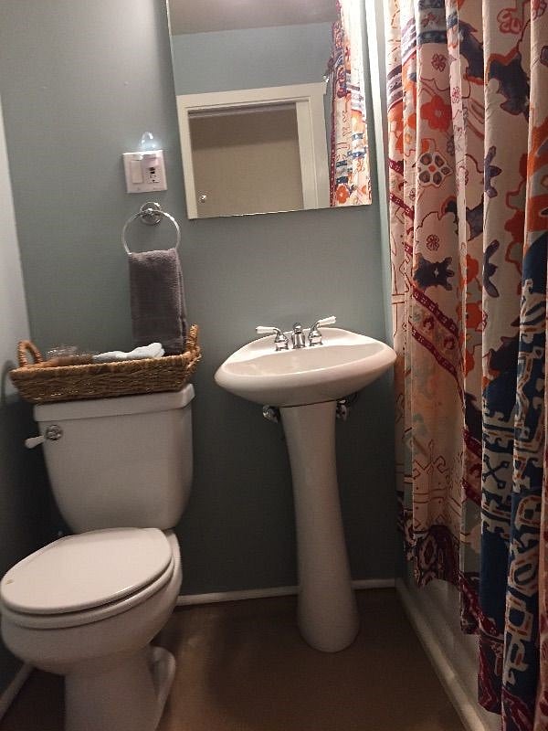 Bathroom, shower and tub