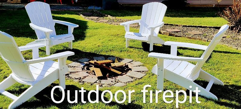 Outdoor fire pit