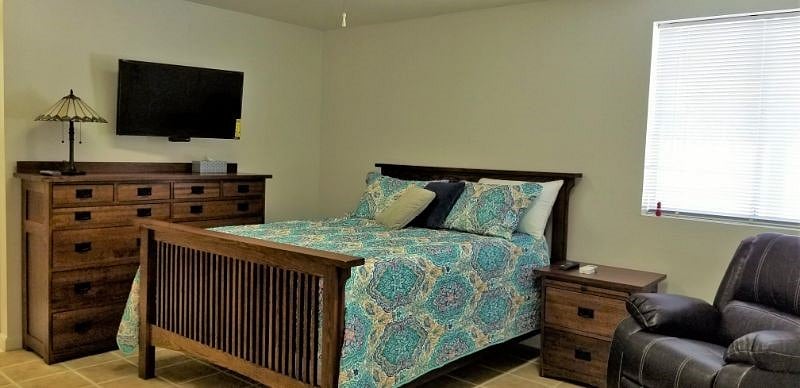 Queen bed